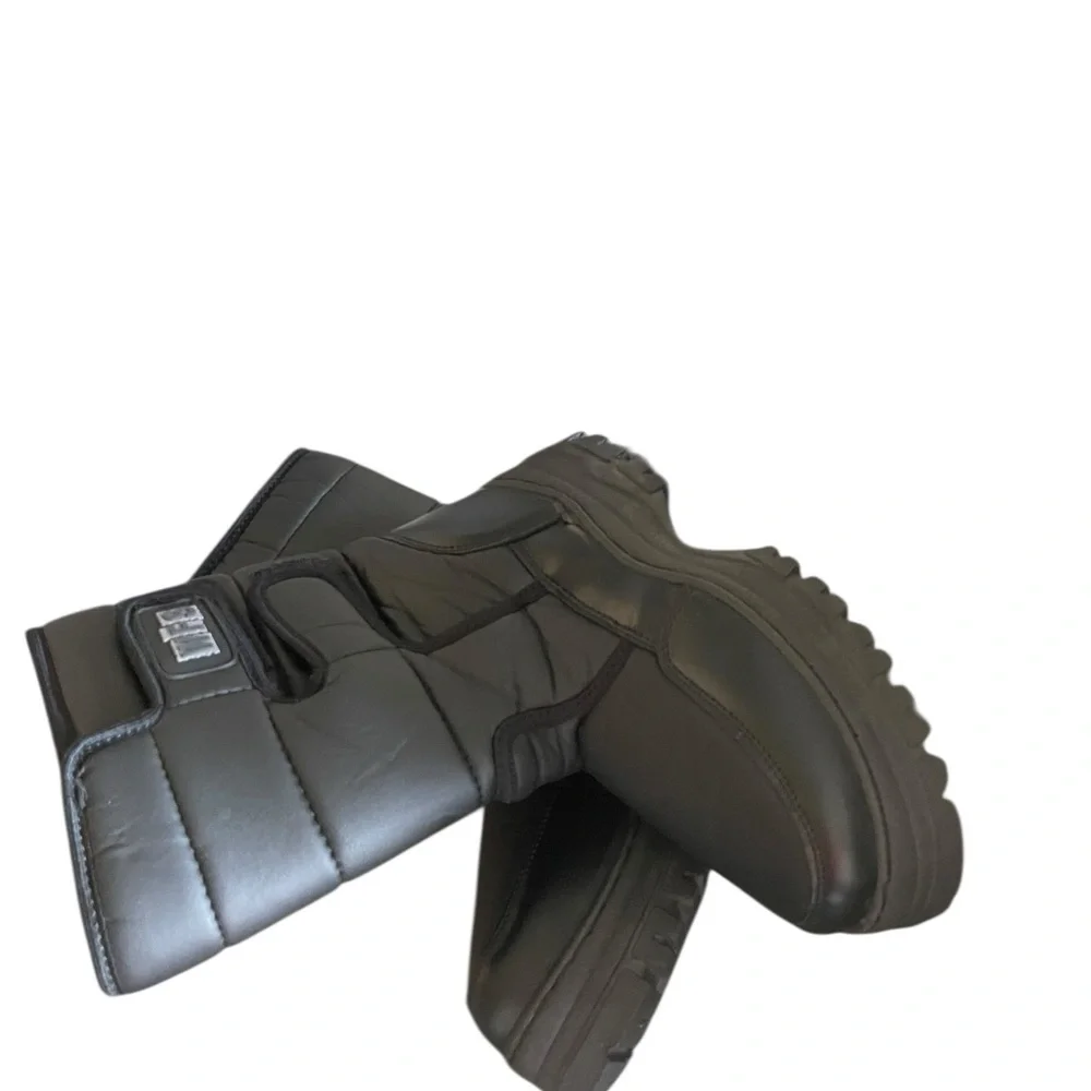 SMB Black Padded Winter Boots